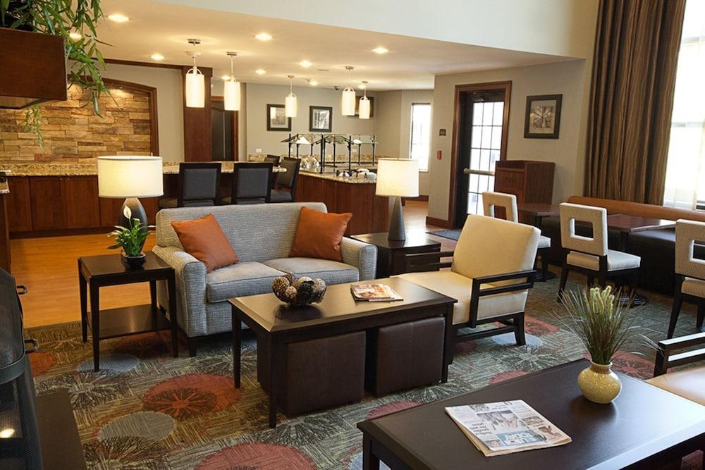 Staybridge Suites St Louis - Westport By Ihg Maryland Heights Exterior photo